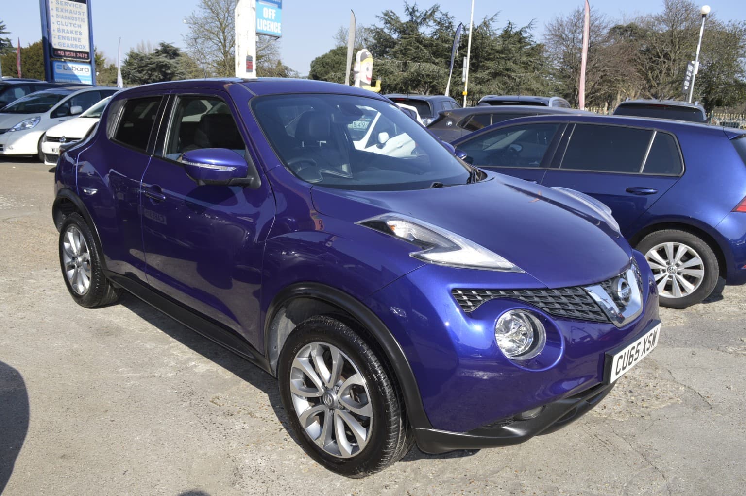 Nissan Juke - image 1 of 25