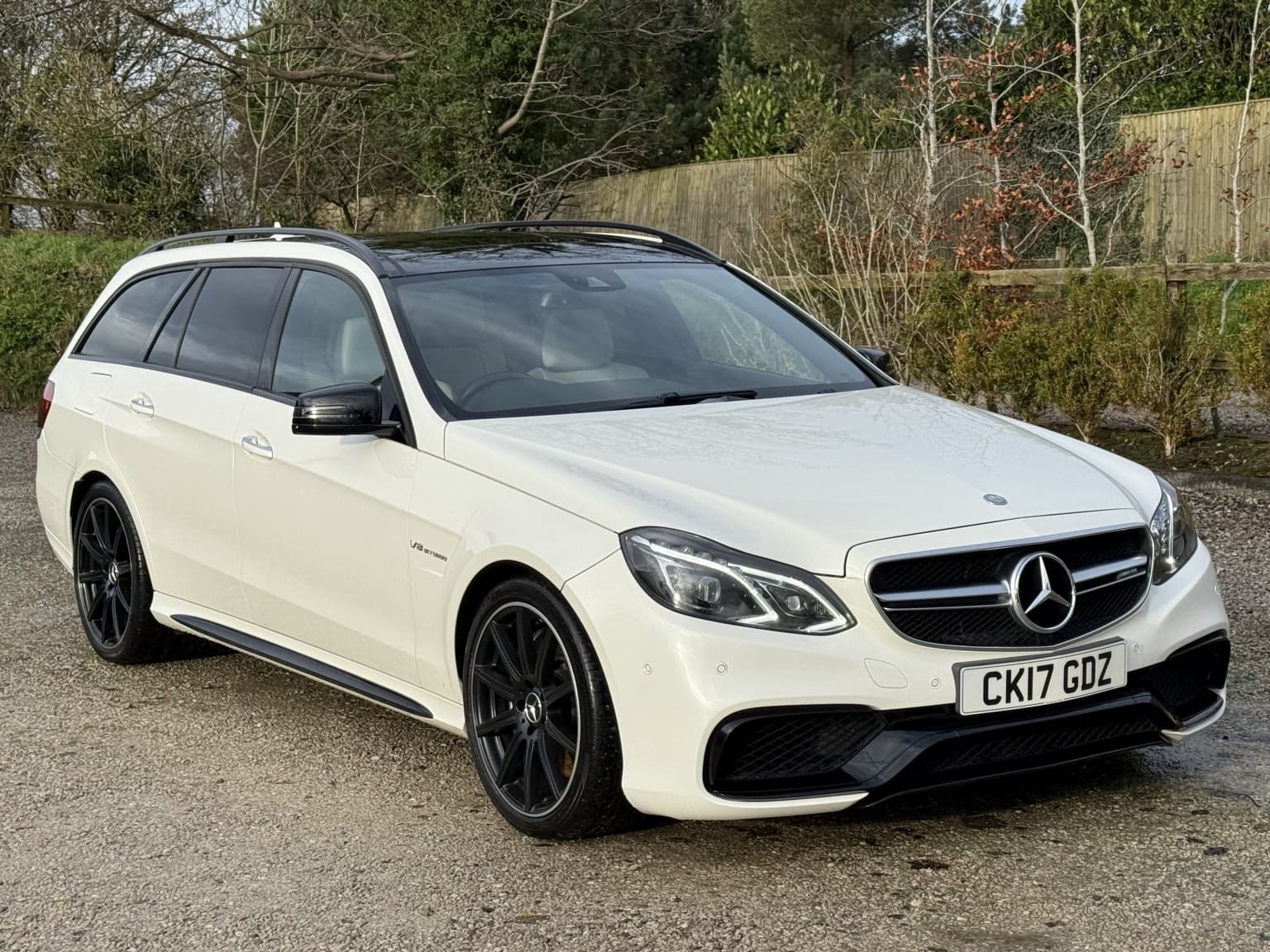Mercedes-Benz E Class - image 1 of 26