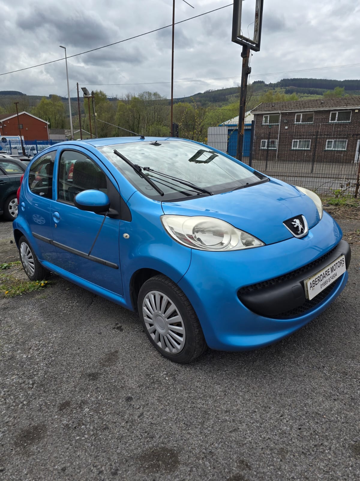 Peugeot 107 - image 1 of 13