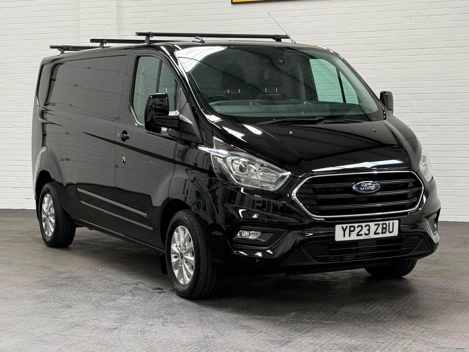 FORD TRANSIT CUSTOM - image 1 of 100