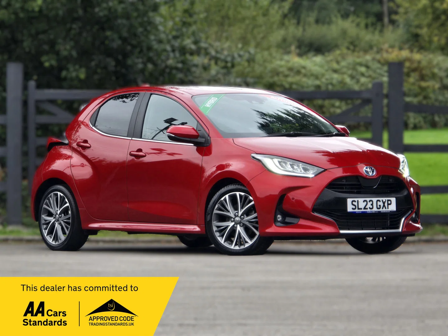 Toyota Yaris - image 1 of 29