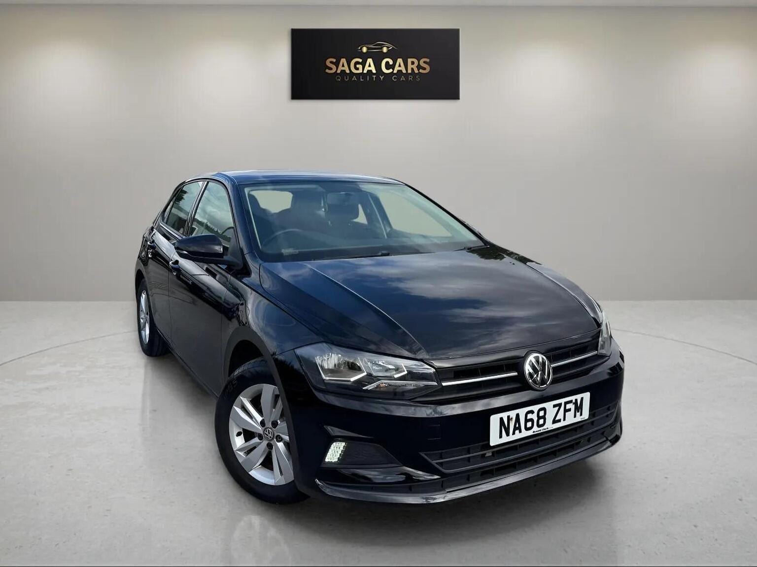 Volkswagen Polo - image 1 of 48