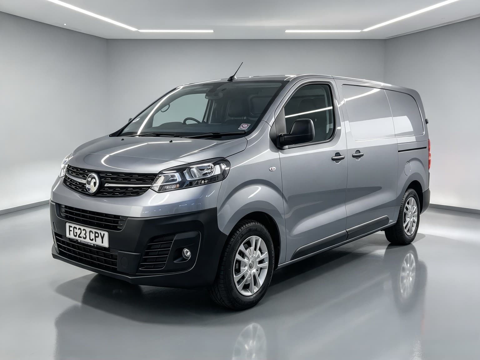 Vauxhall Vivaro - image 1 of 26