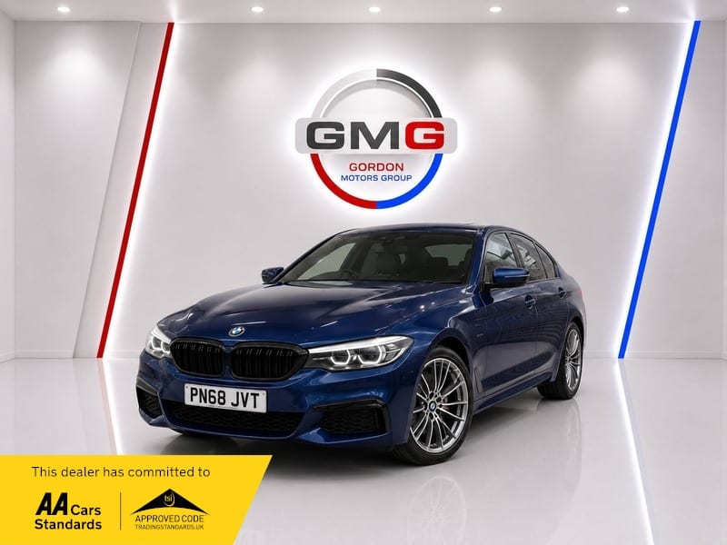 BMW 5 Series - image 1 of 30