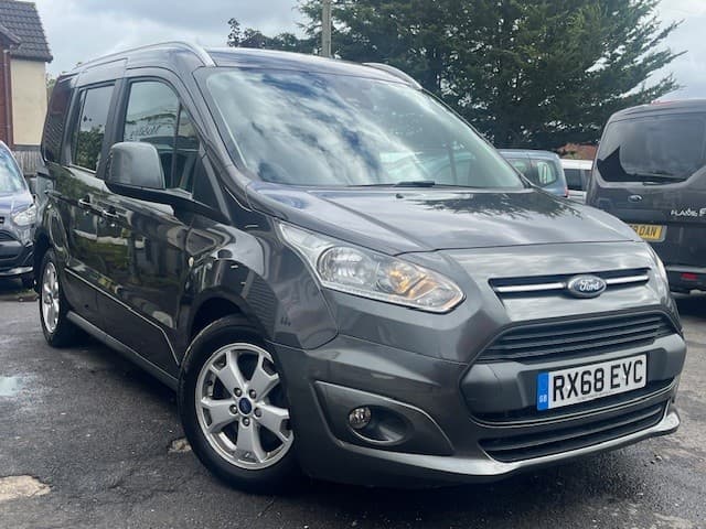 Ford Tourneo Connect - image 1 of 23