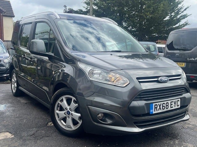 Ford Tourneo Connect - image 1 of 23
