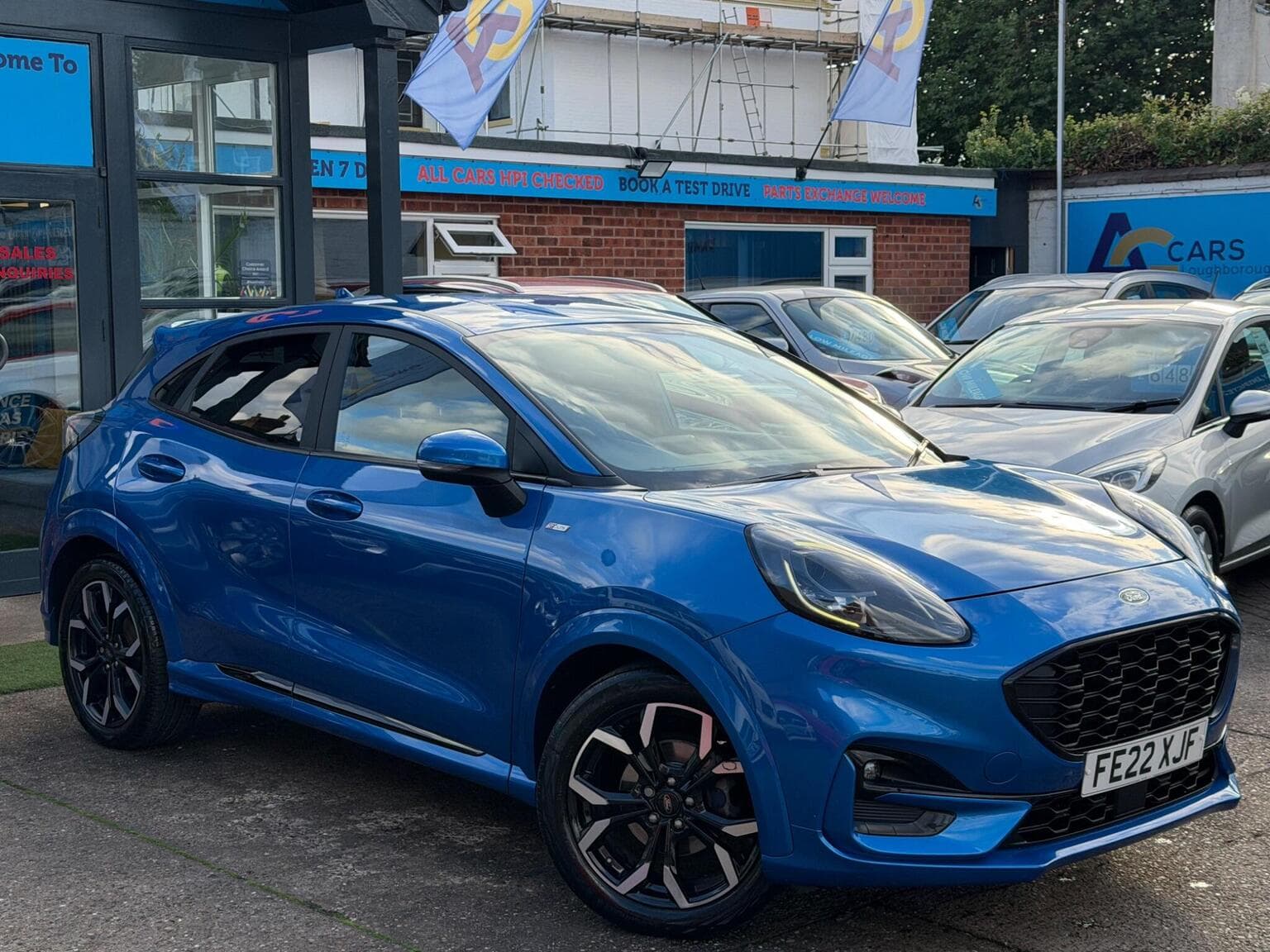 Ford Puma - image 1 of 58
