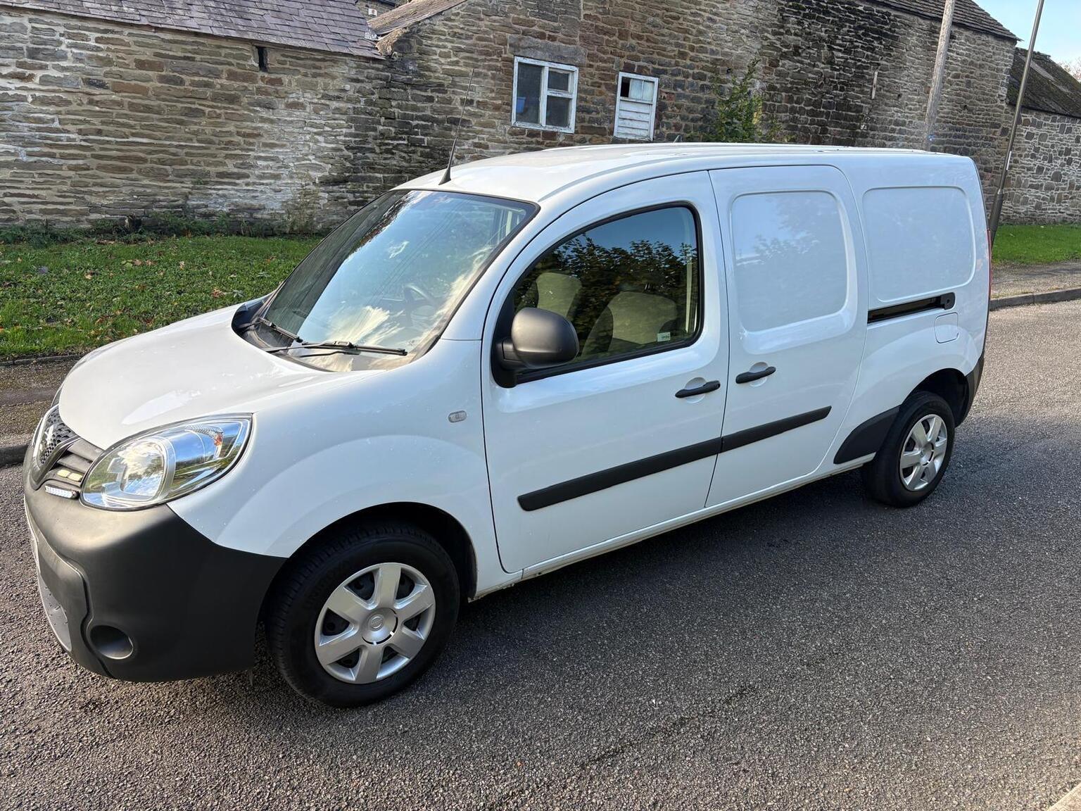 Nissan NV250 - image 1 of 11