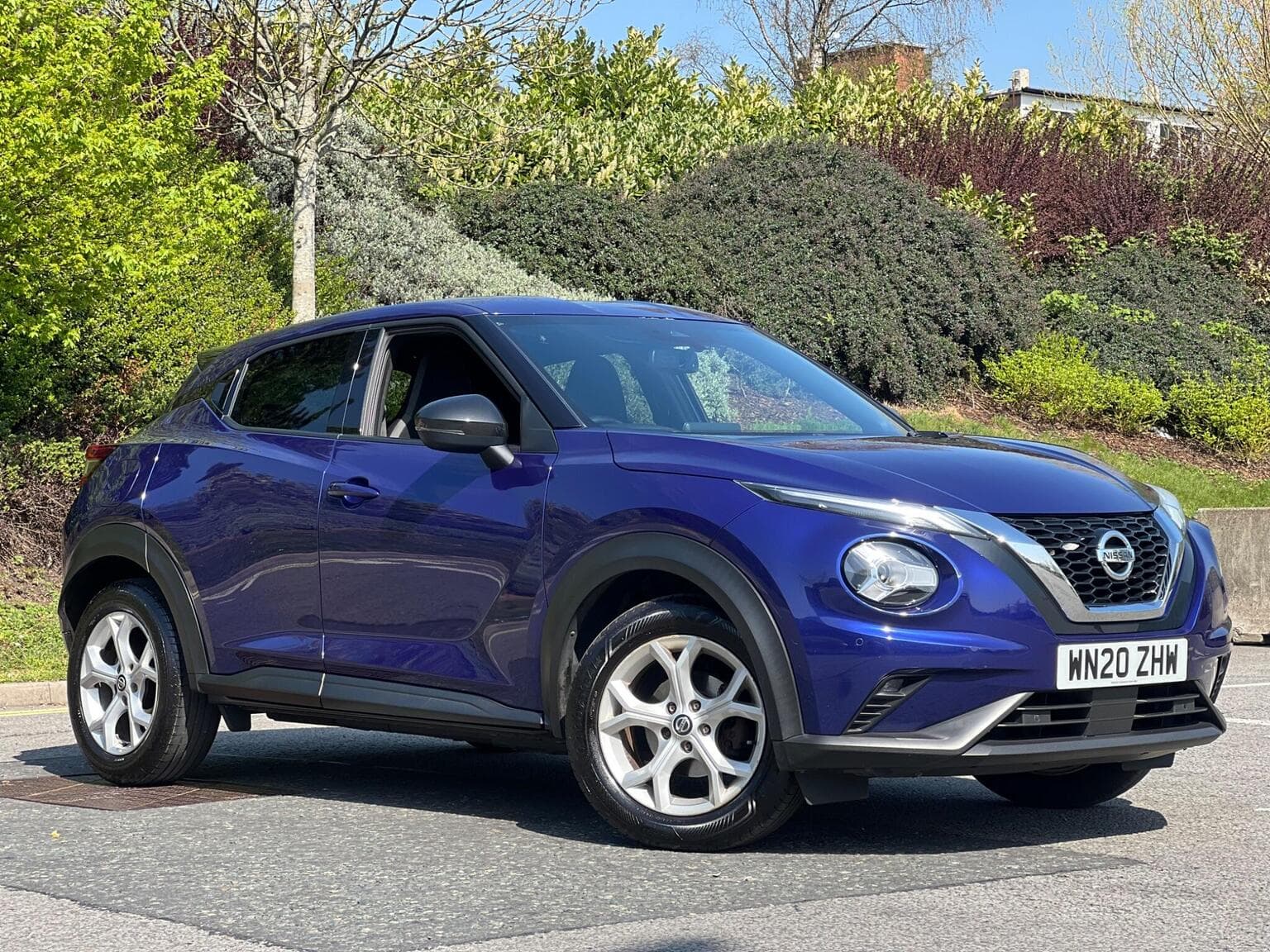 Nissan Juke - image 1 of 46