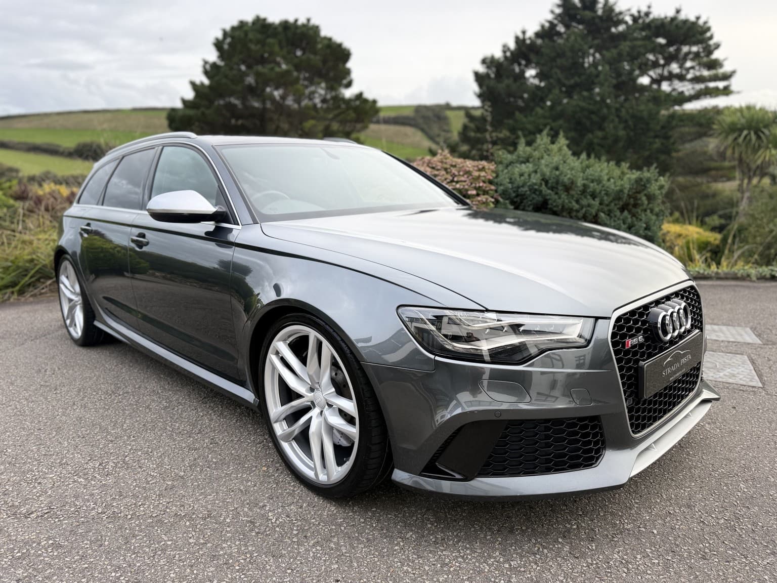 Audi RS6 Avant - image 1 of 42