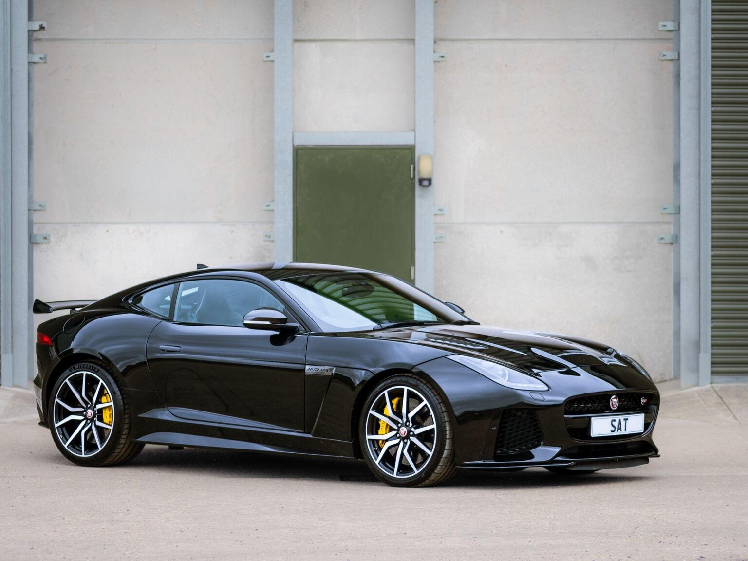 Jaguar F-Type - image 1 of 100