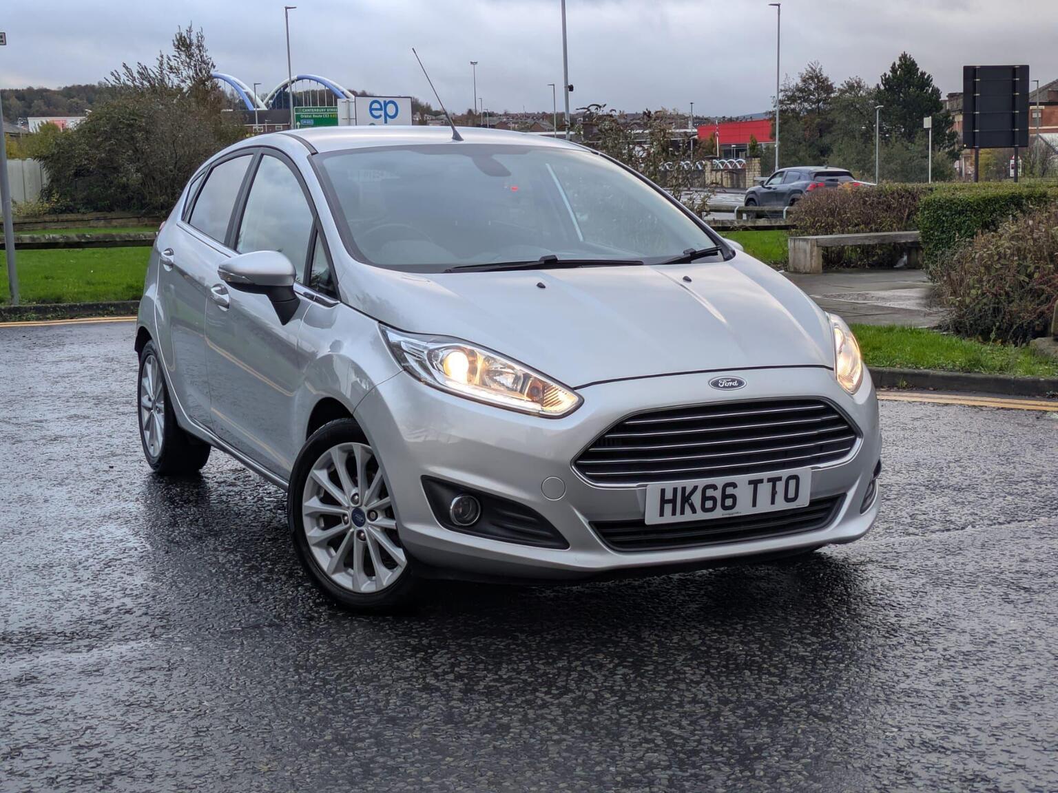 2016 Ford Fiesta 1.0T EcoBoost Titanium X Euro 6 (s/s) in silver — photo 1 of 36