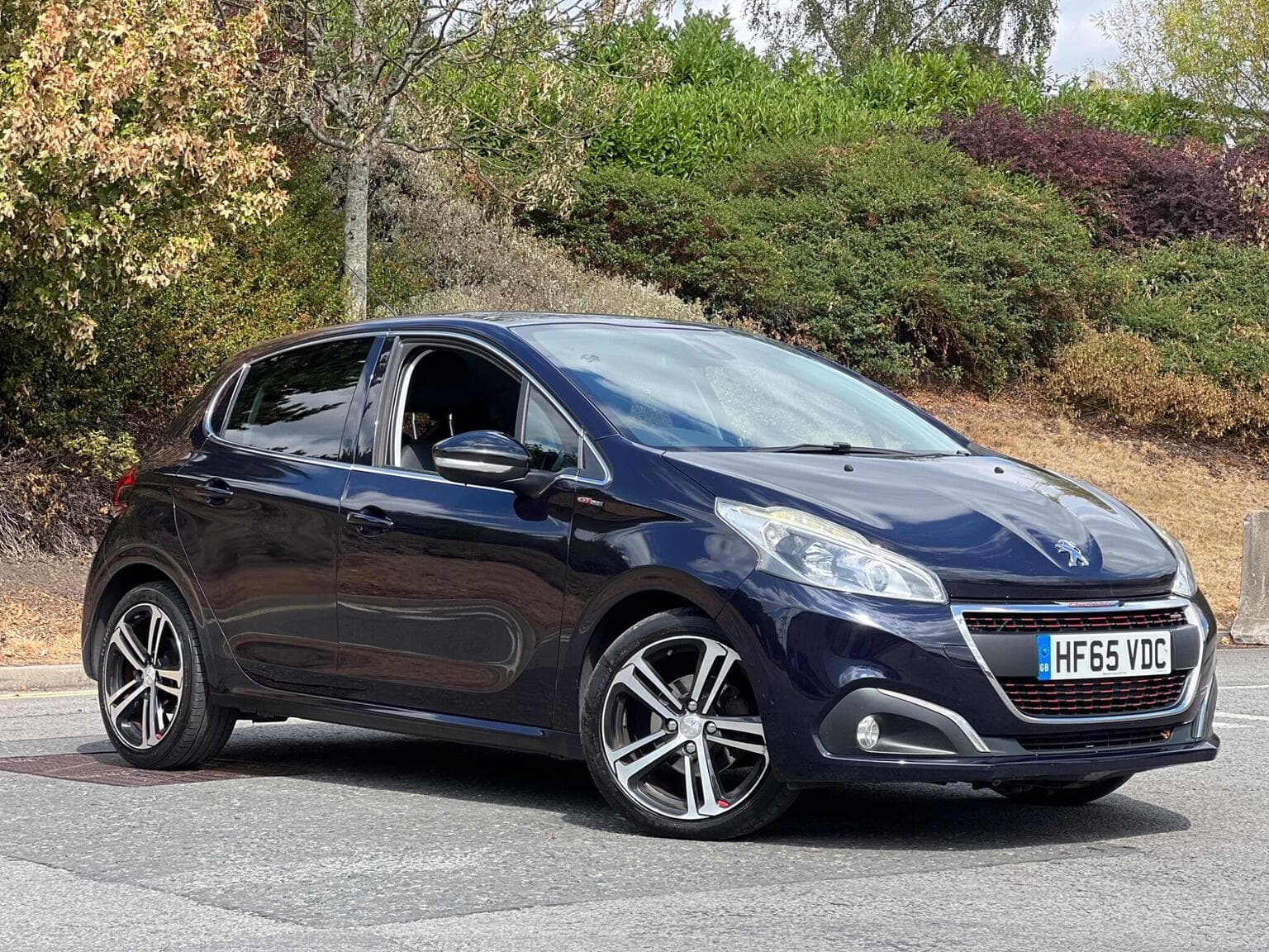 Peugeot 208 - image 1 of 44