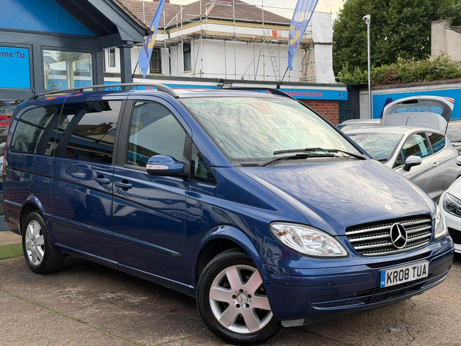 Mercedes-Benz Viano - image 1 of 83