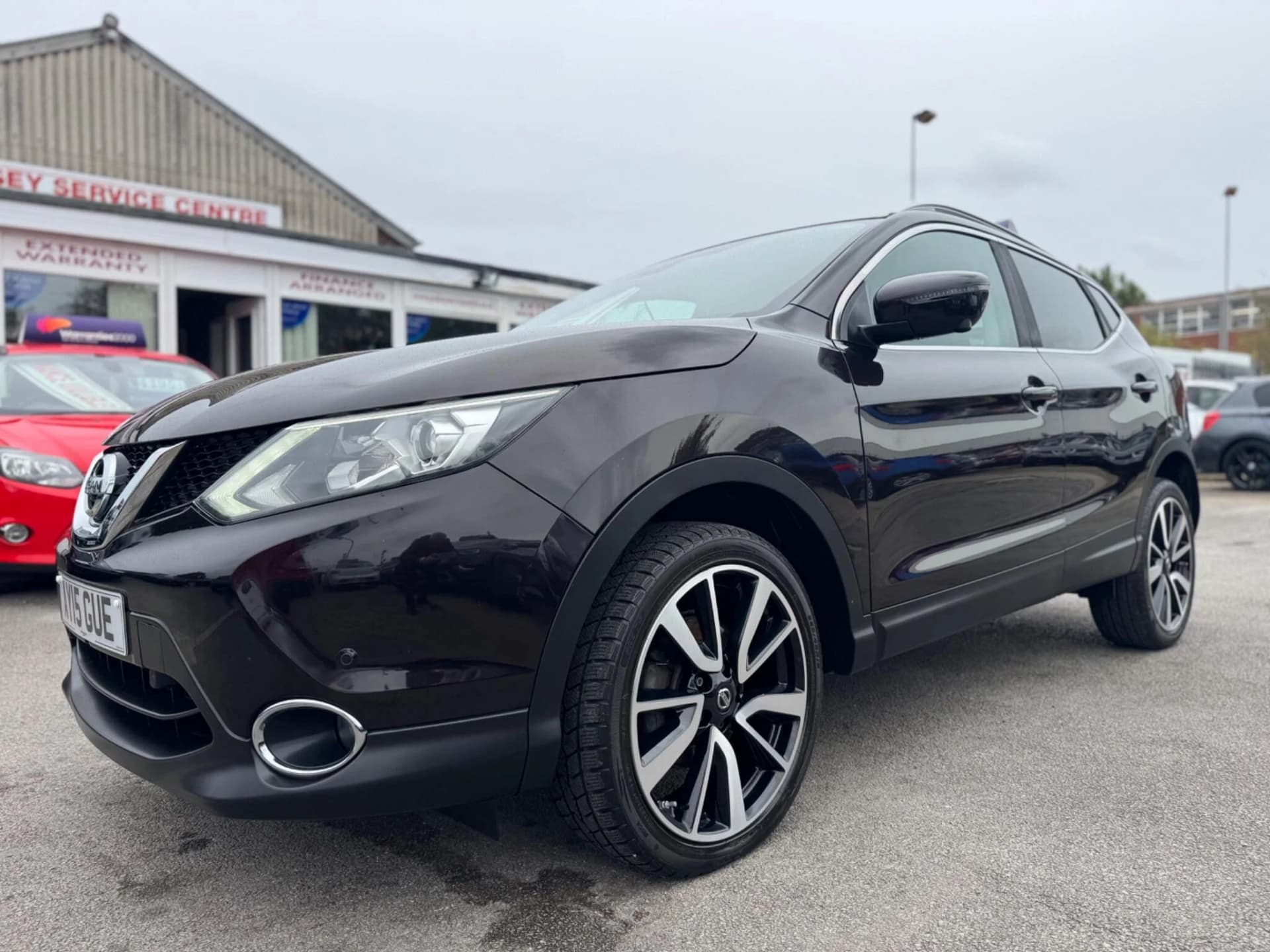 Nissan Qashqai - image 1 of 93