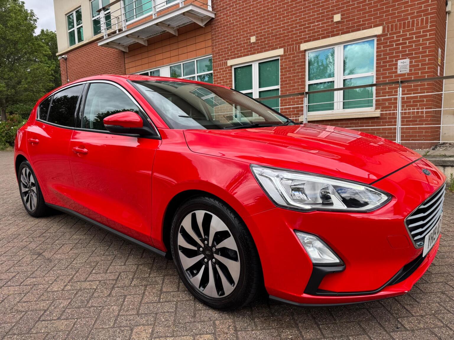 Ford Focus - image 1 of 30