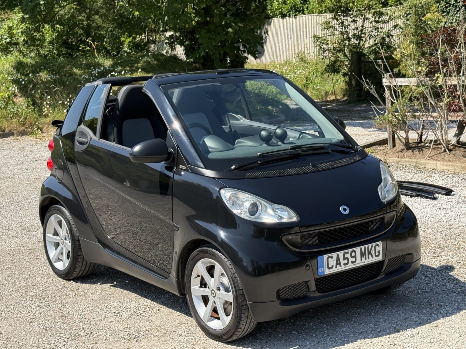 Smart Fortwo - image 1 of 22