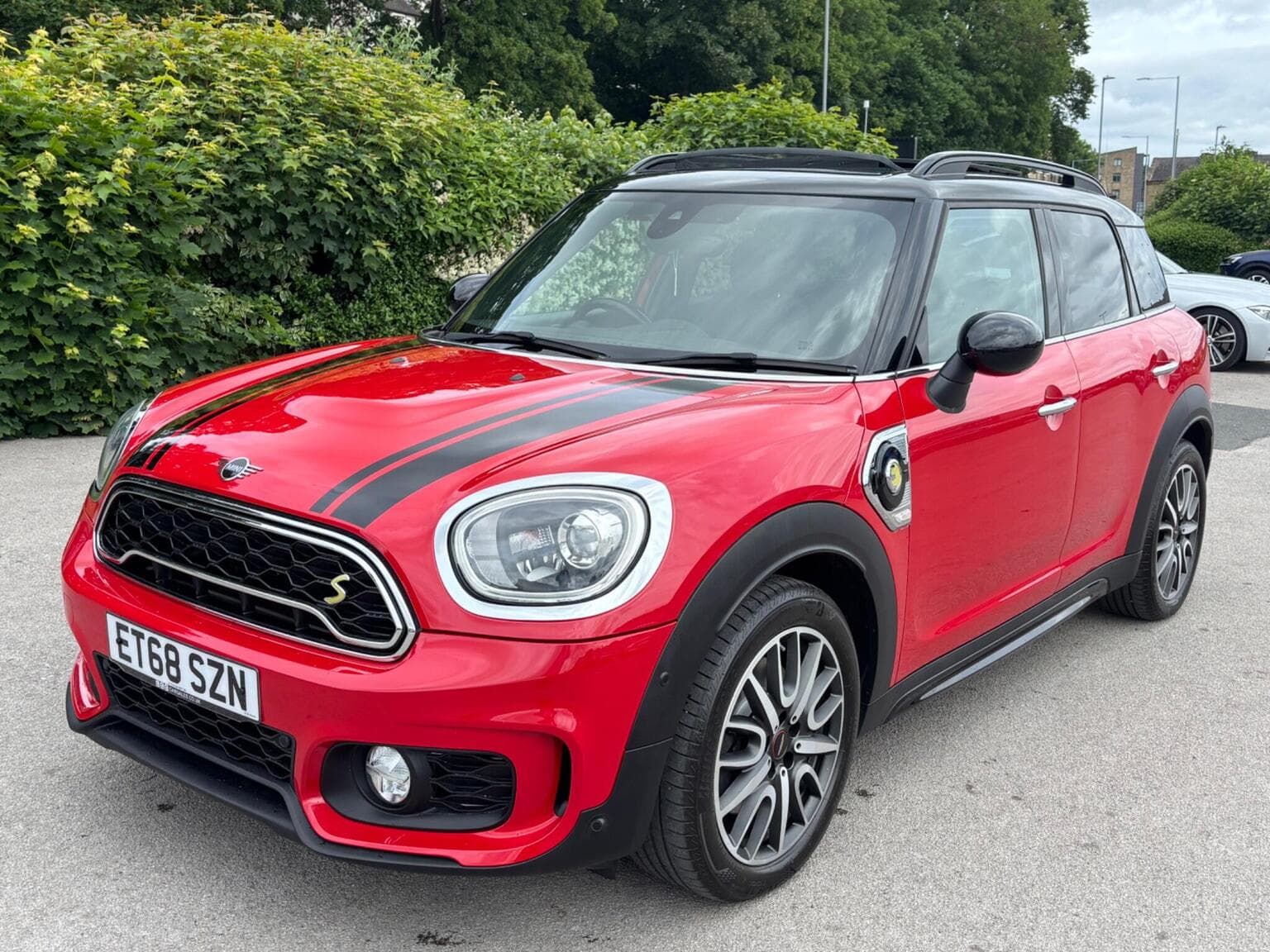 MINI Countryman - image 1 of 55