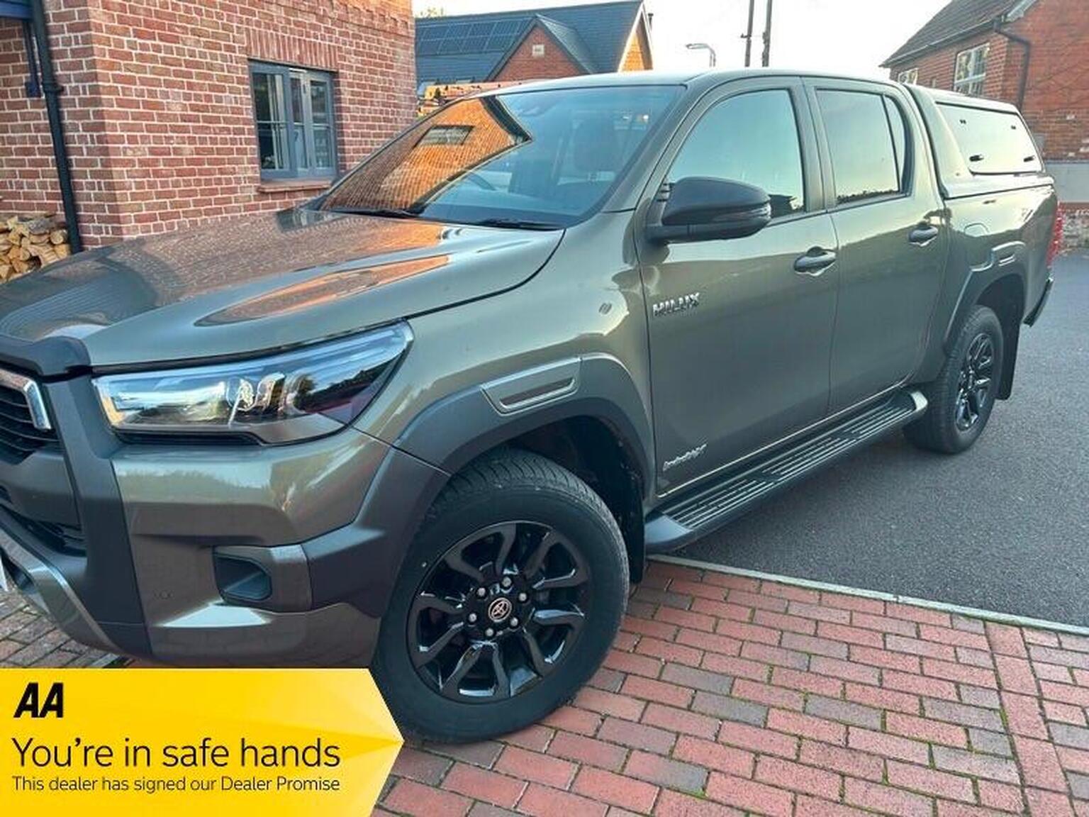 Toyota Hilux - image 1 of 26