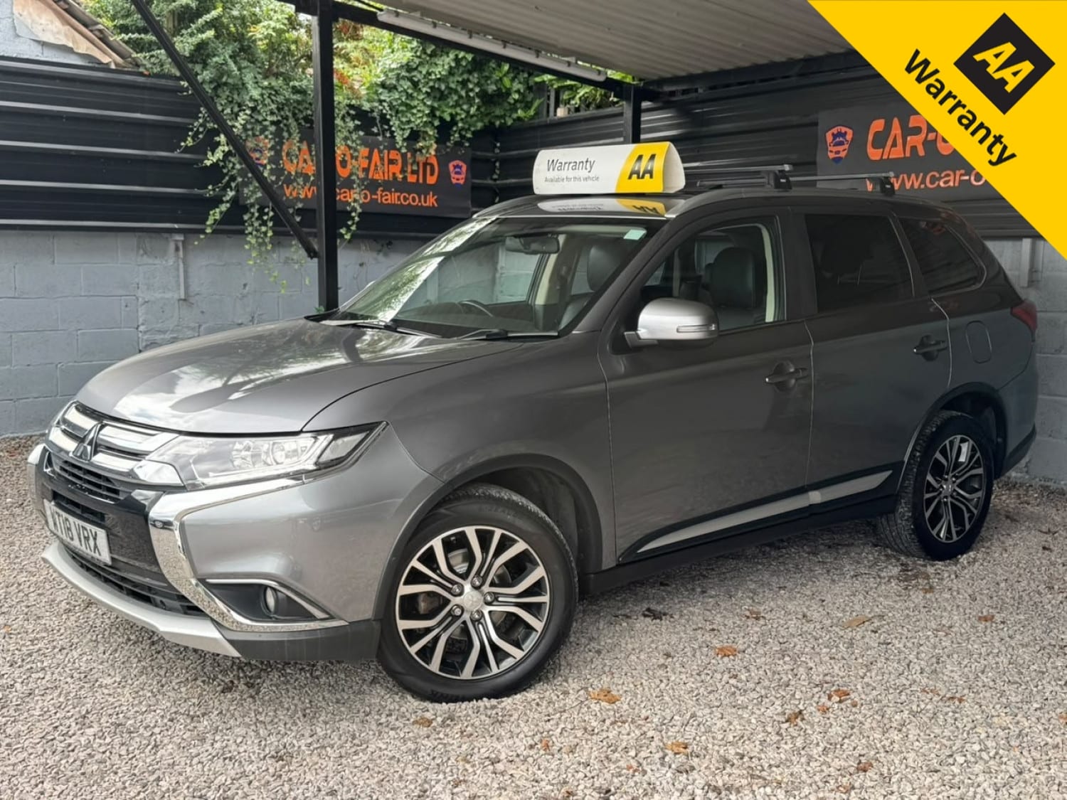 Mitsubishi Outlander - image 1 of 36