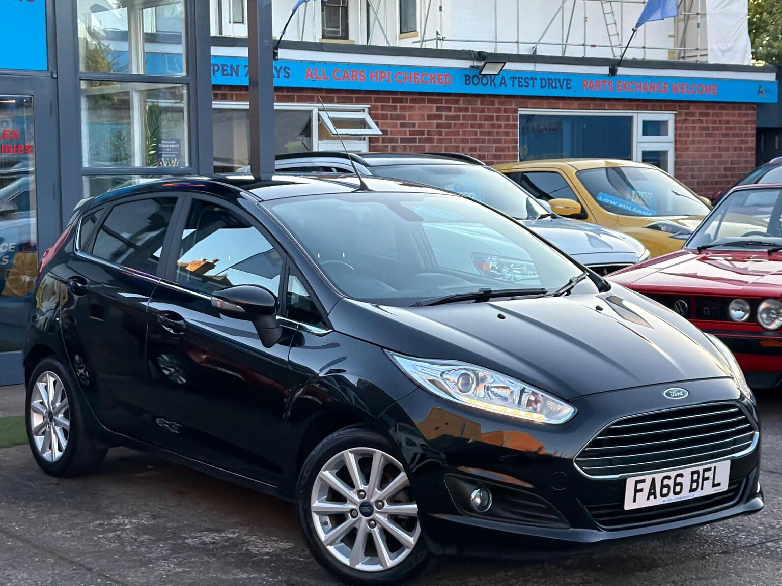 Ford Fiesta - image 1 of 65
