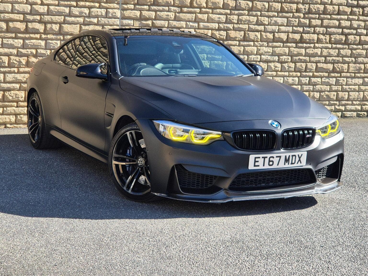 BMW M4 - image 1 of 37