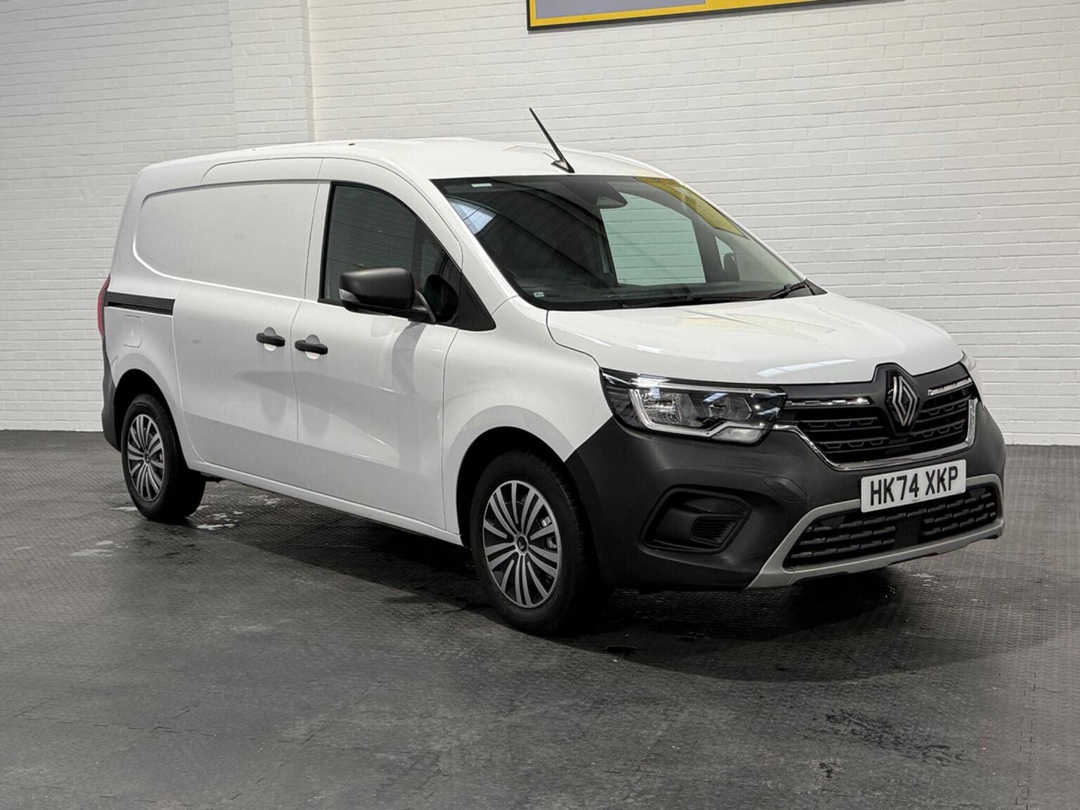 Renault Kangoo Maxi - image 1 of 95