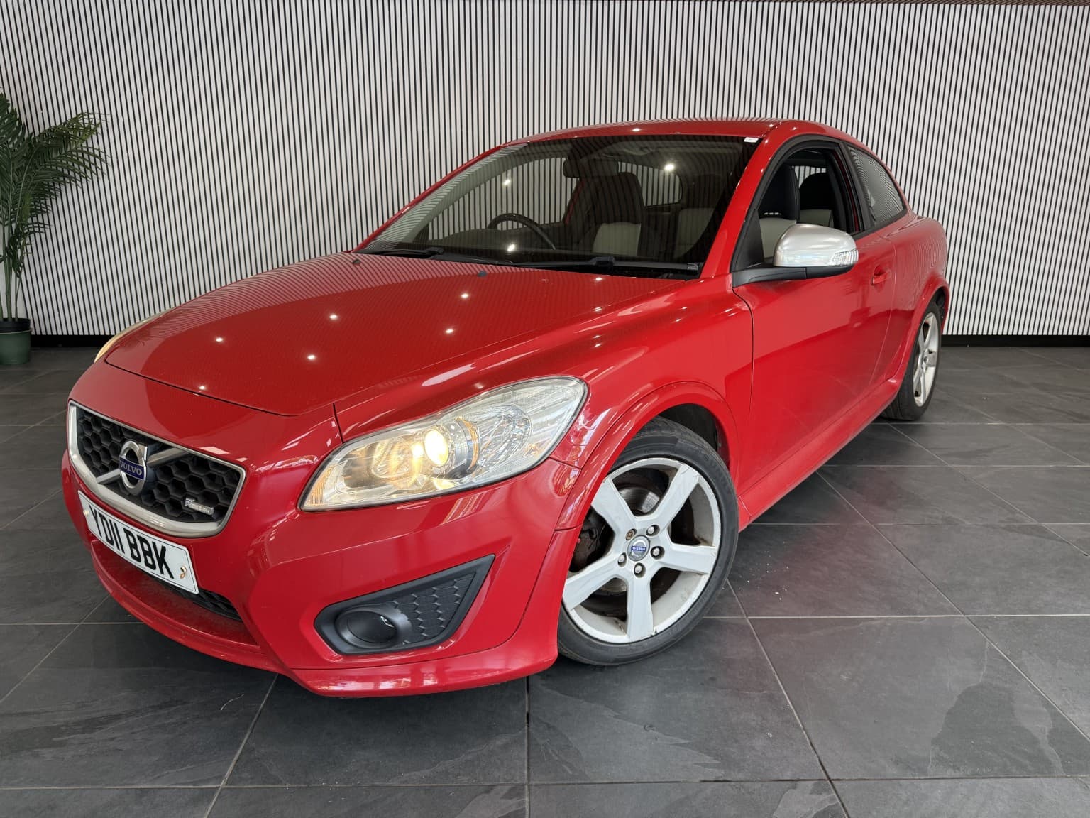 Volvo C30 - image 1 of 26