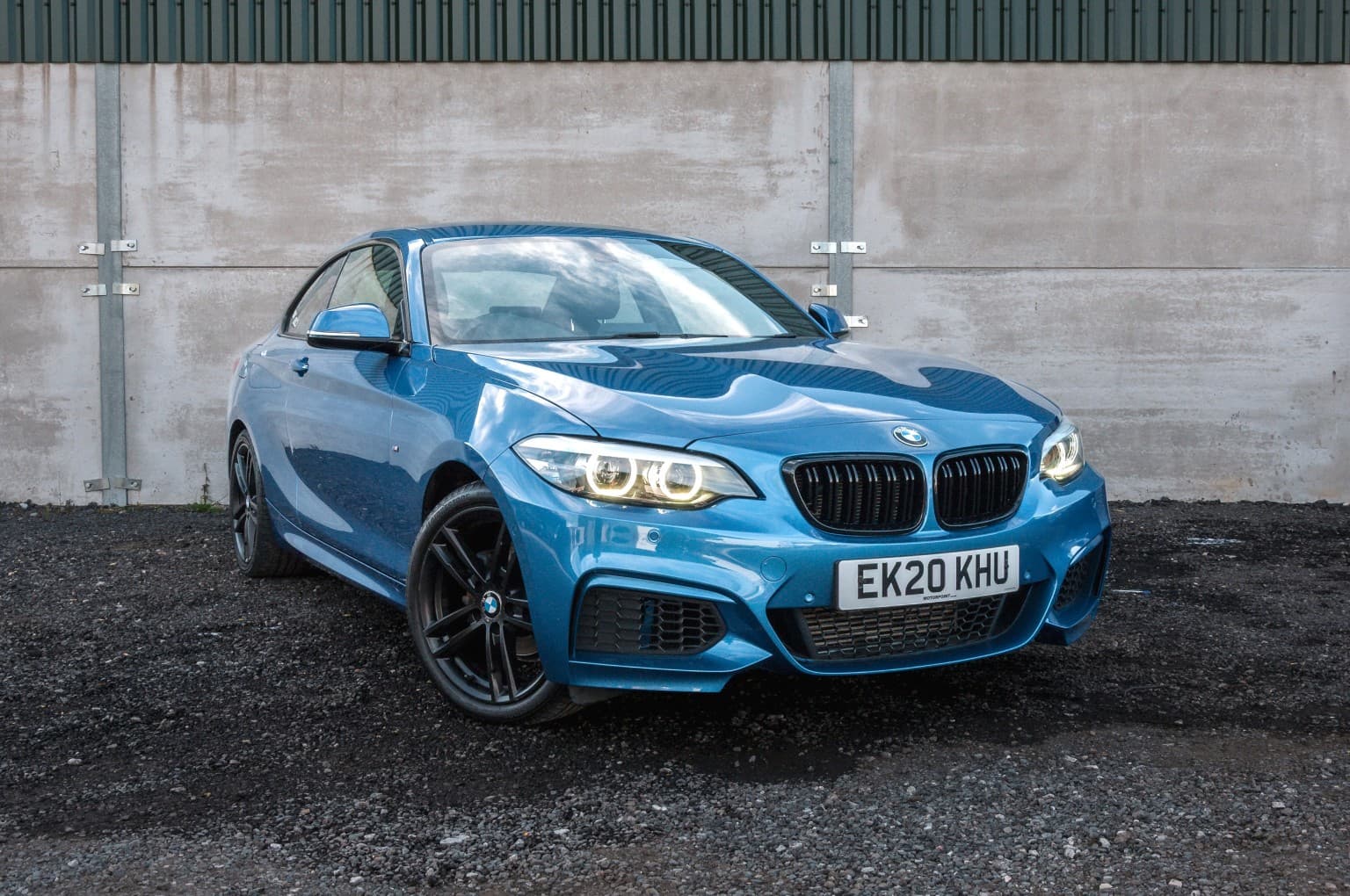 BMW 2 Series - image 1 of 31