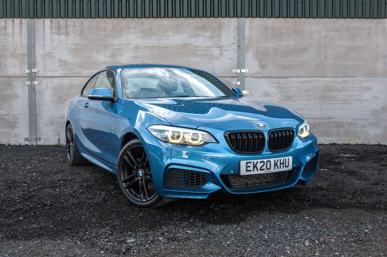 BMW 2 Series - image 1 of 31