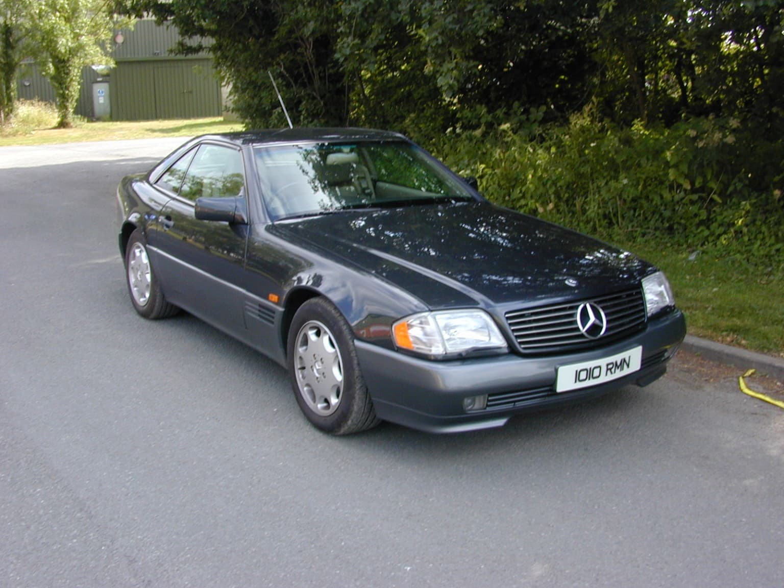 Mercedes-Benz SL - image 1 of 45