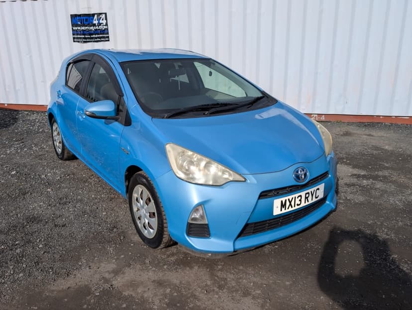2024 TOYOTA AQUA