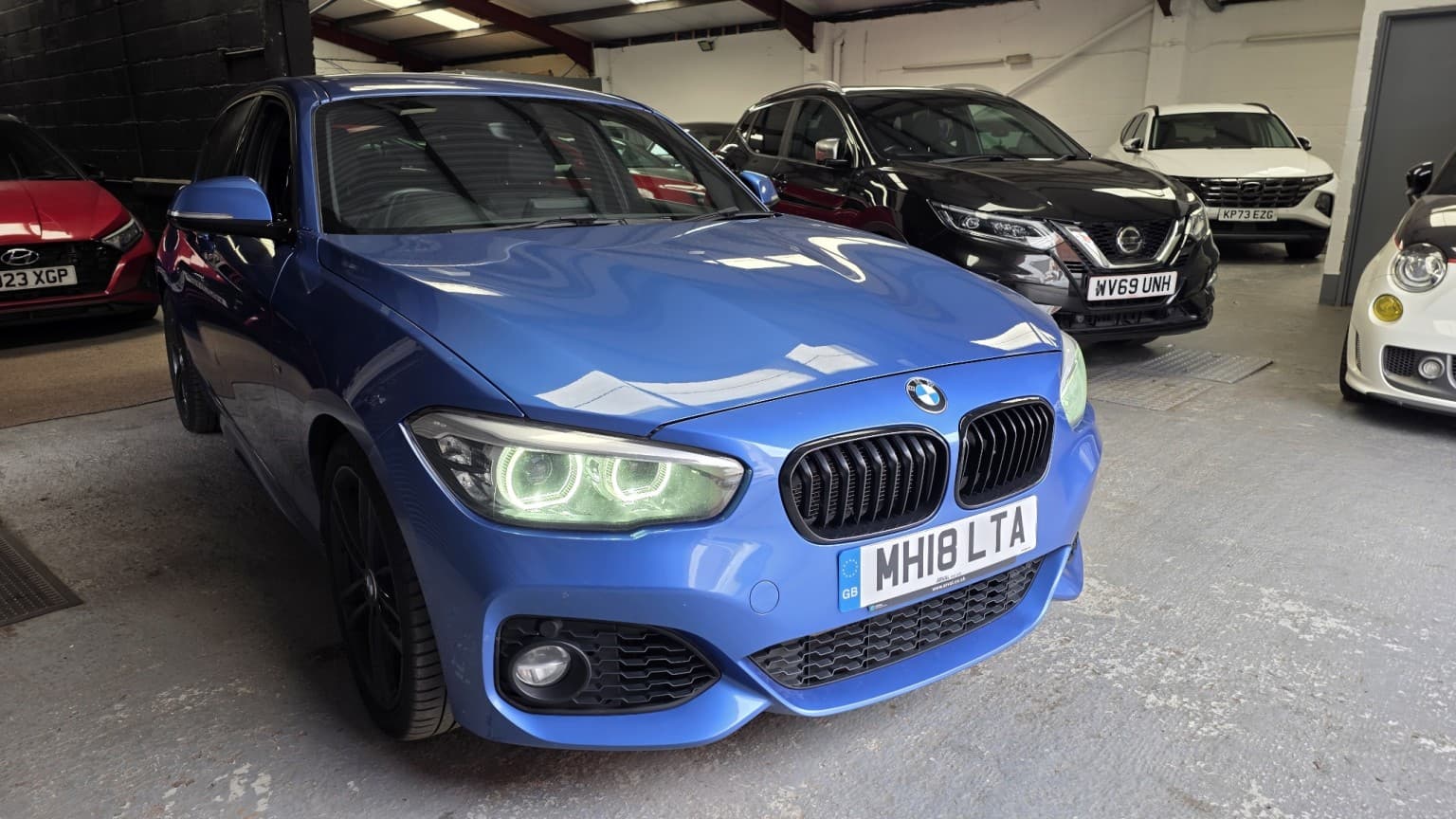 BMW 1 Series - image 1 of 16