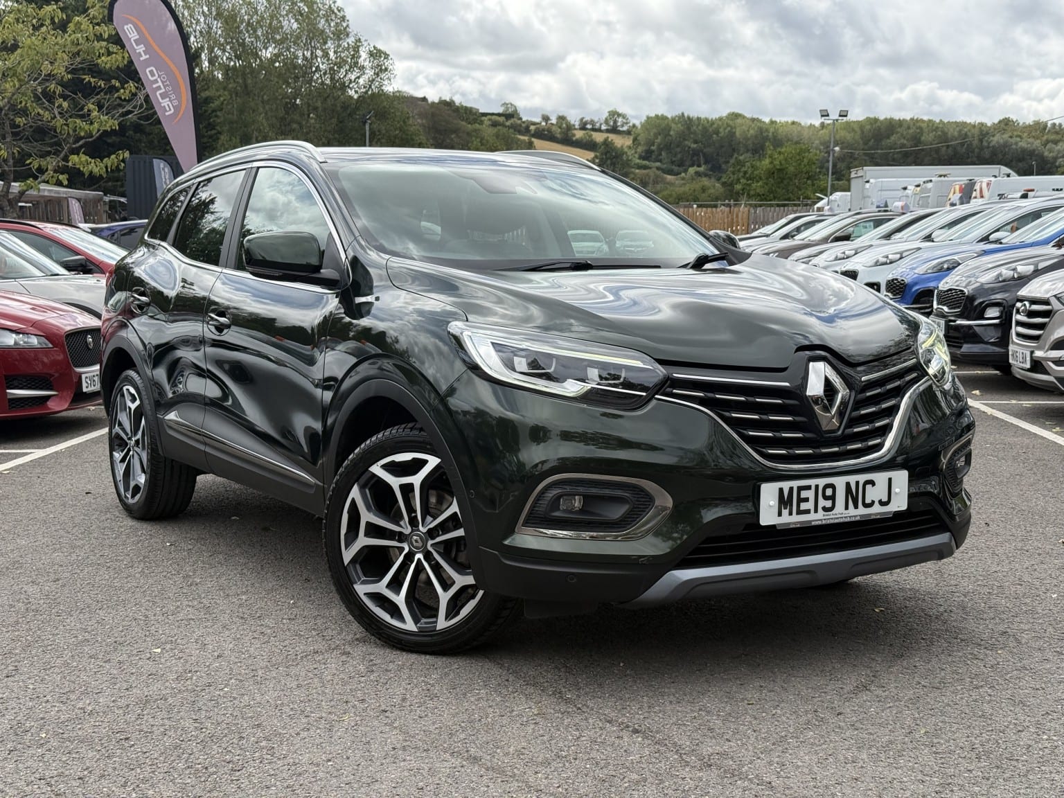 Renault Kadjar - image 1 of 63