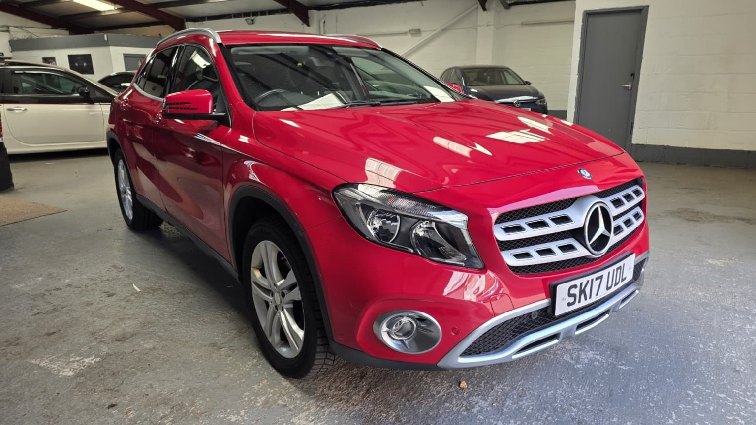 Mercedes-Benz GLA - image 1 of 16