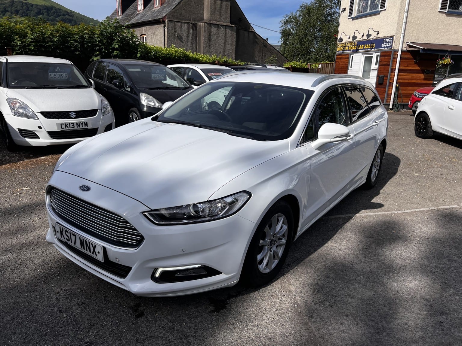 Ford Mondeo - image 1 of 37