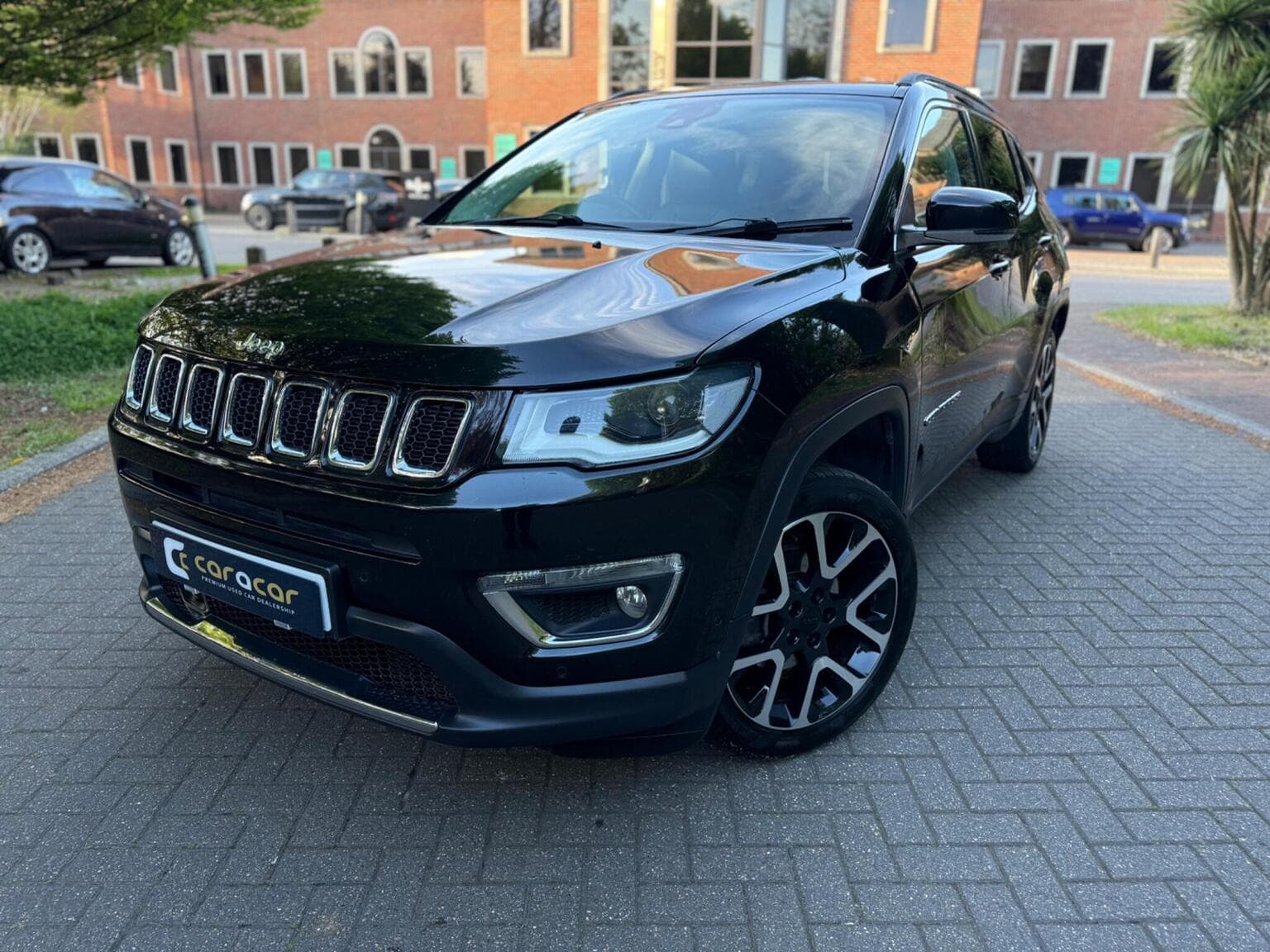 Jeep Compass - image 1 of 62