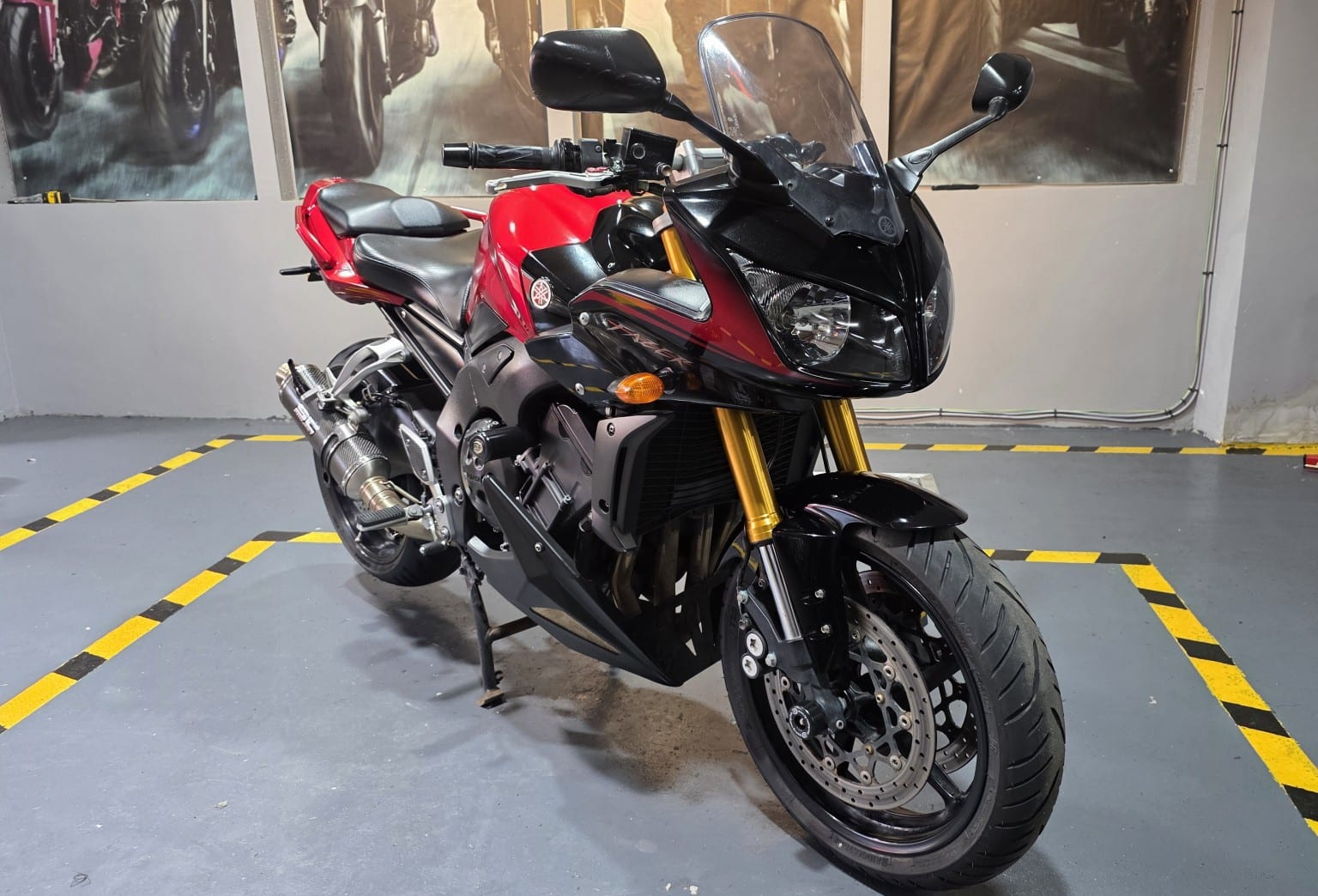 Yamaha FZ1 - image 1 of 26