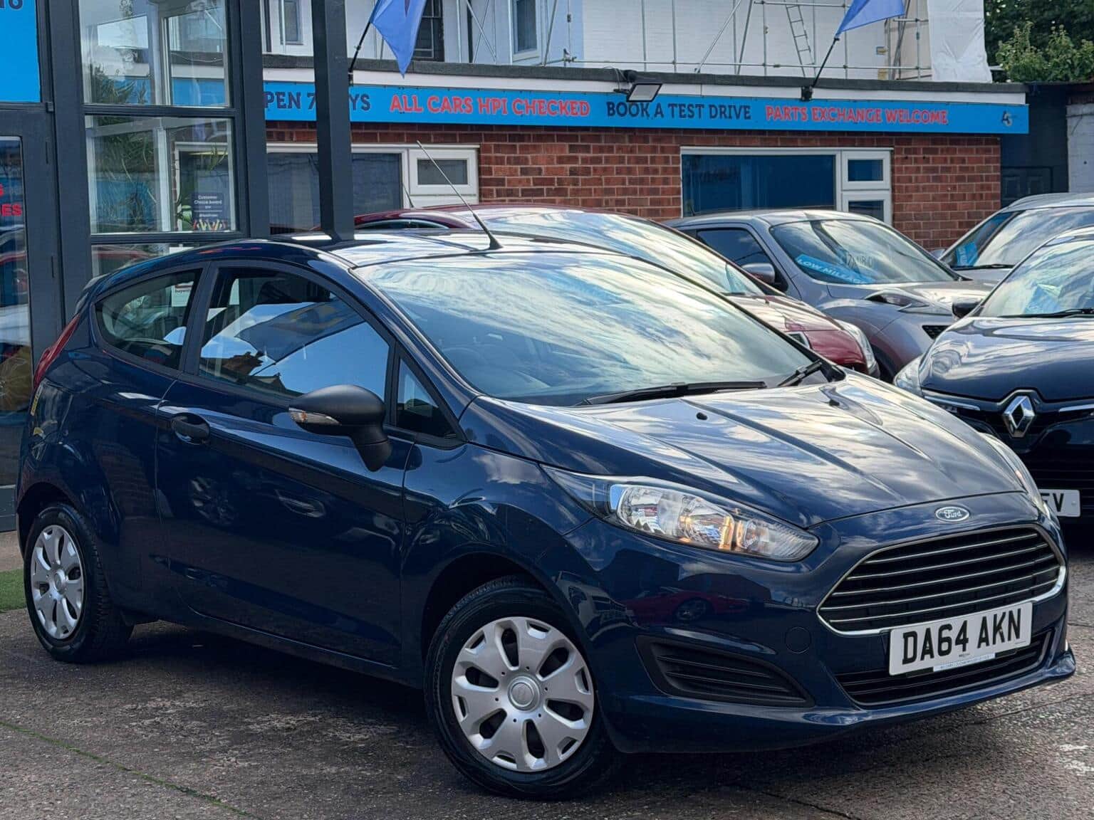 Ford Fiesta - image 1 of 57