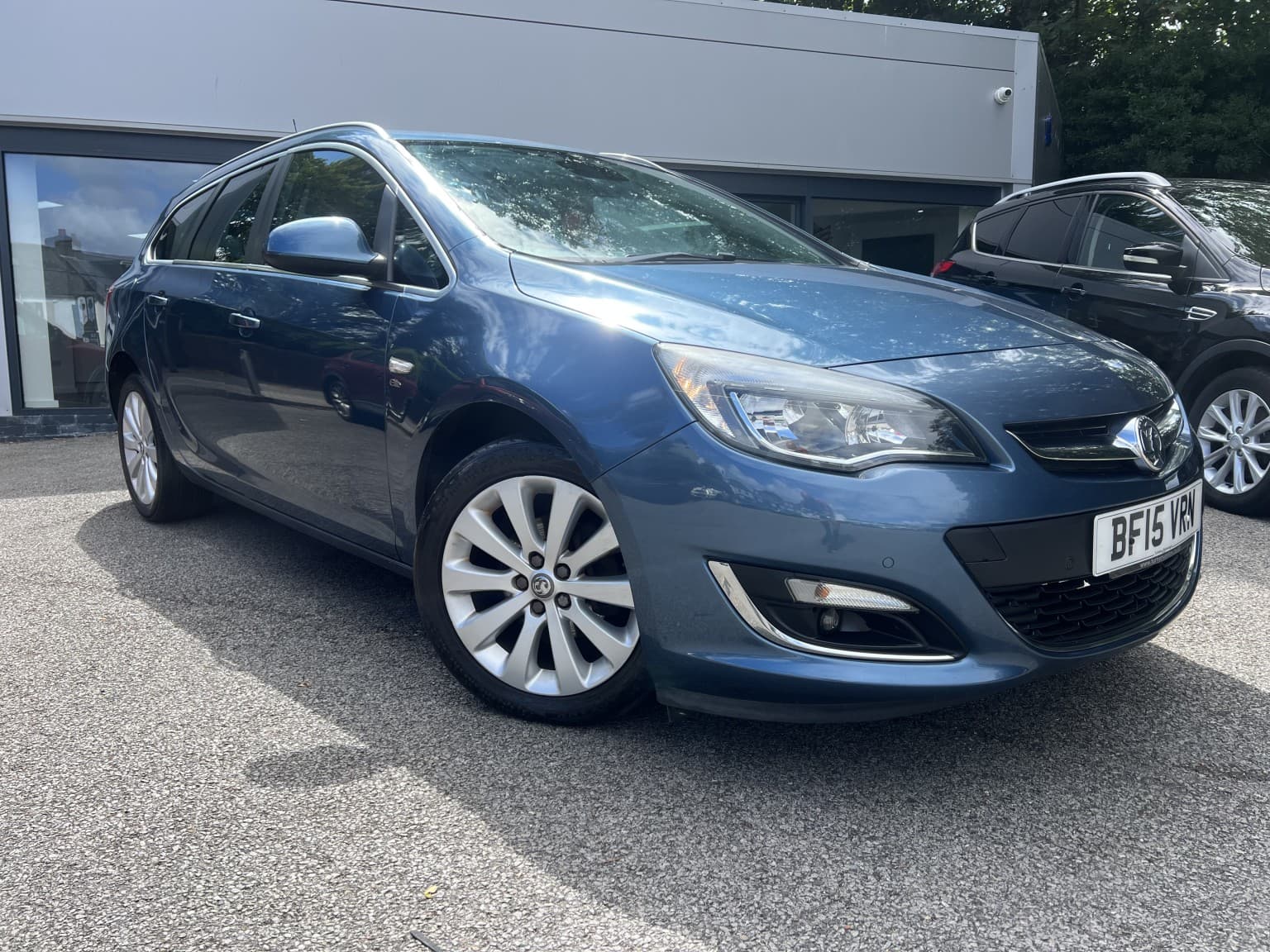 Vauxhall Astra - image 1 of 6