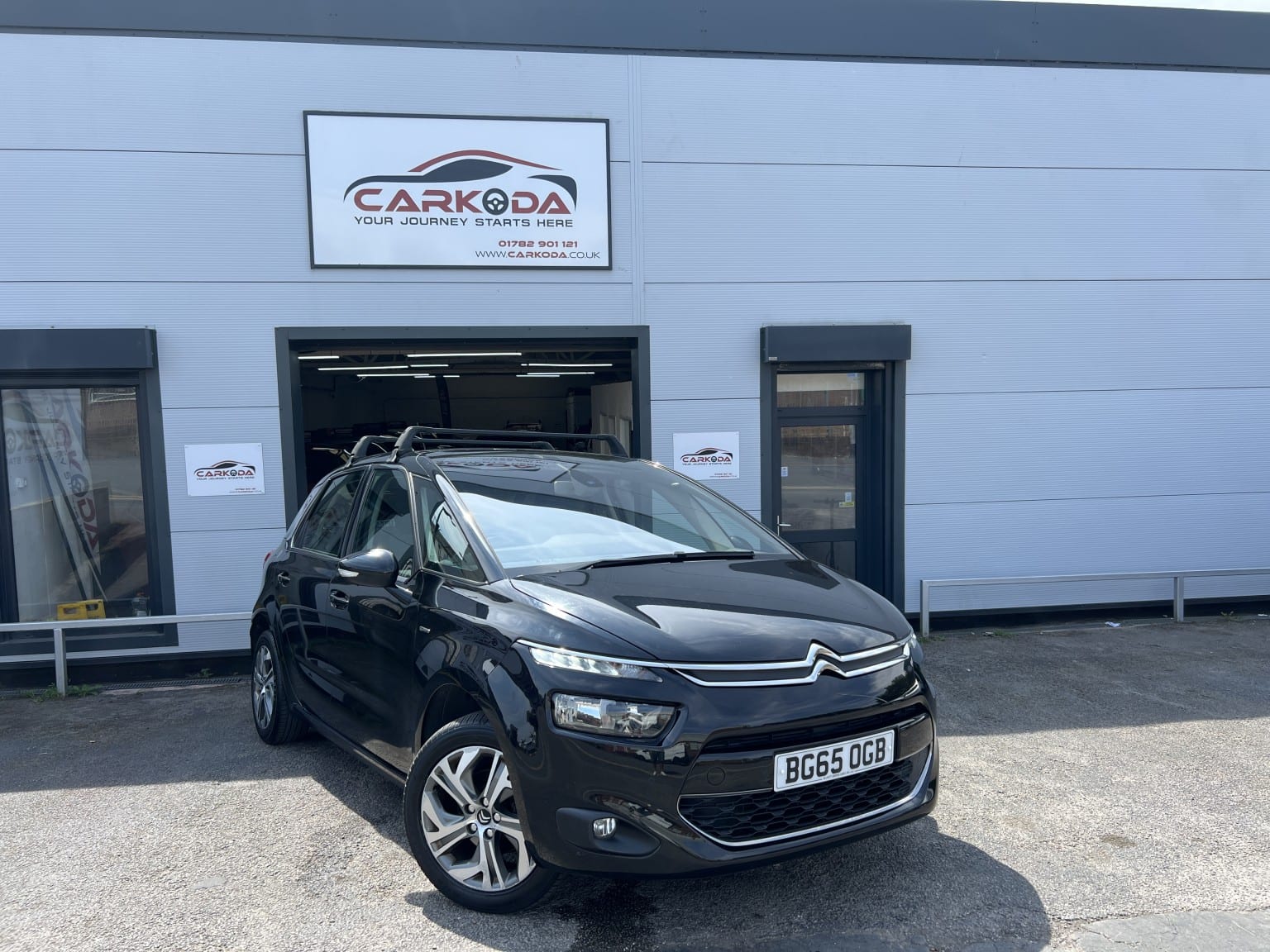 Citroen C4 Picasso - image 1 of 83