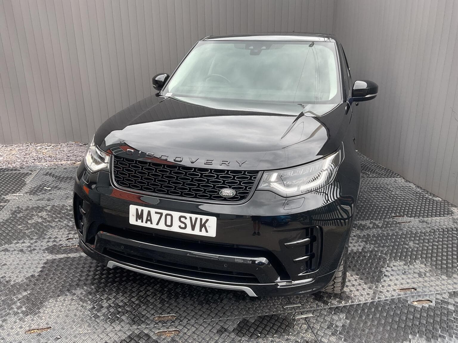 Land Rover Discovery - image 1 of 6