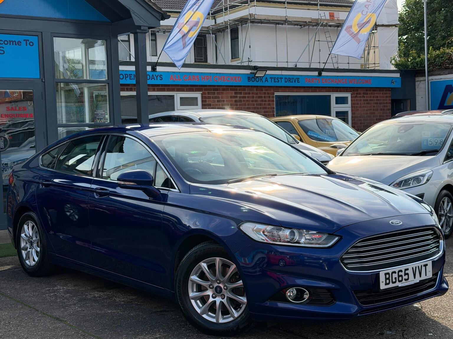 Ford Mondeo - image 1 of 67