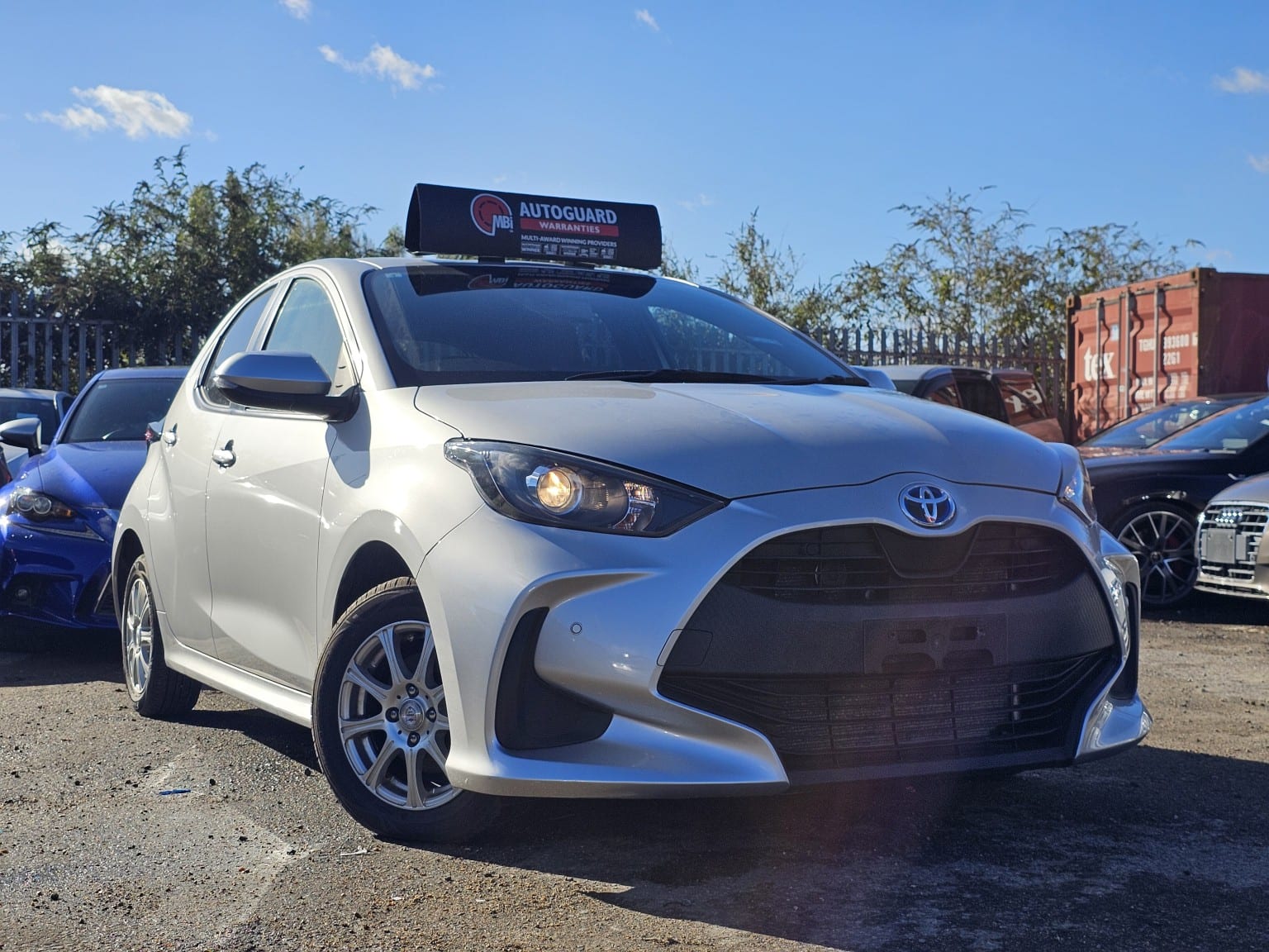 2022 Toyota Yaris 1.5 Hybrid X E-CVT in silver — photo 1 of 30