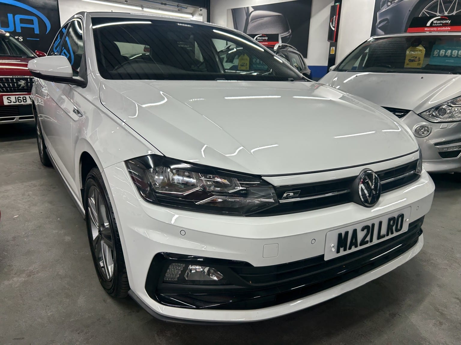 VOLKSWAGEN POLO - image 1 of 14