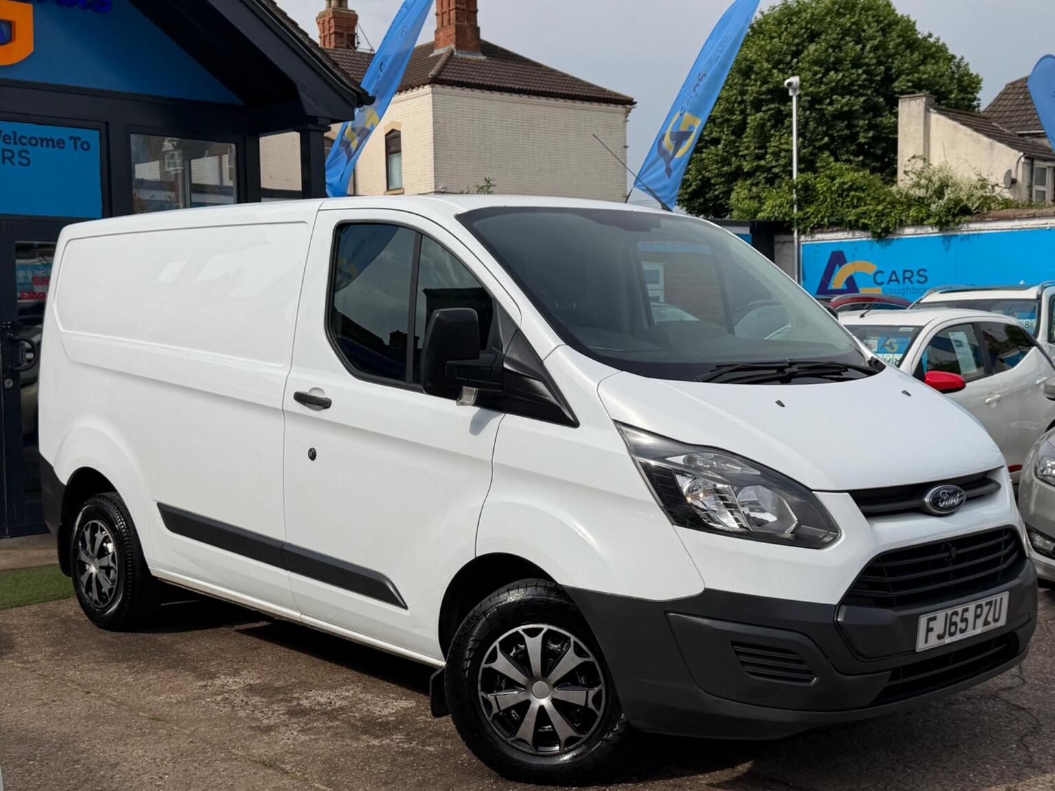 Ford Transit Custom - image 1 of 44