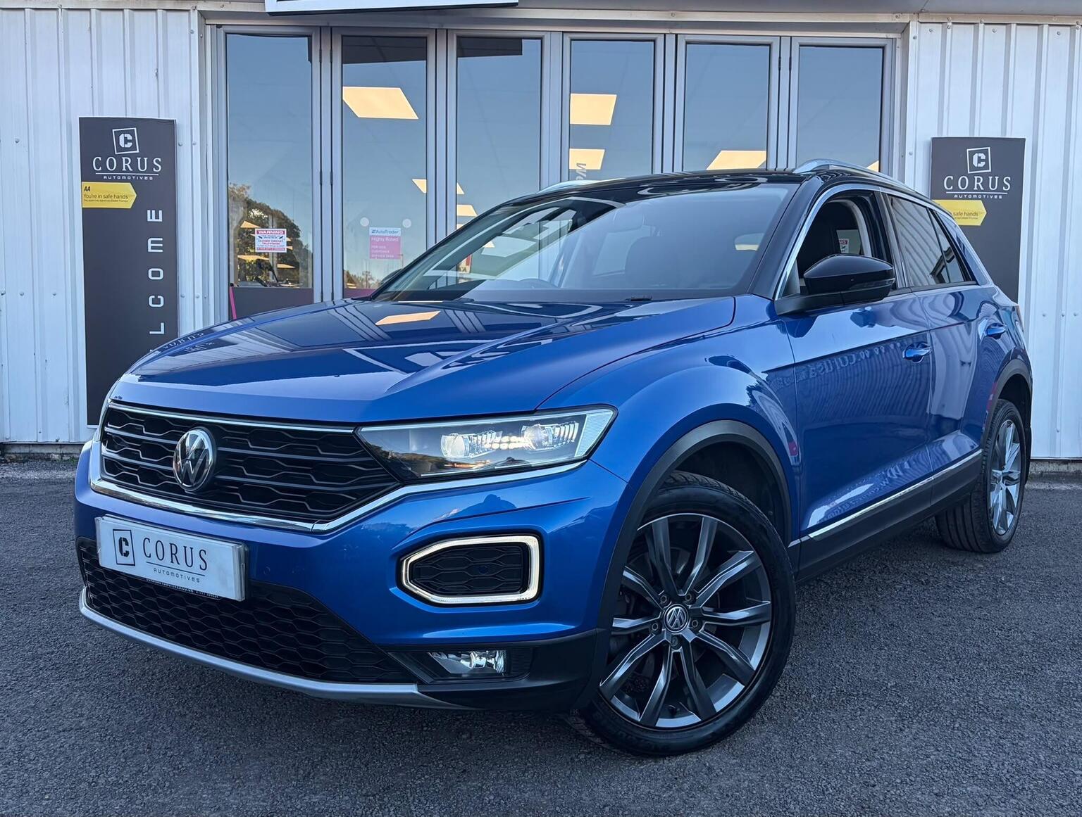 Volkswagen T-Roc - image 1 of 49