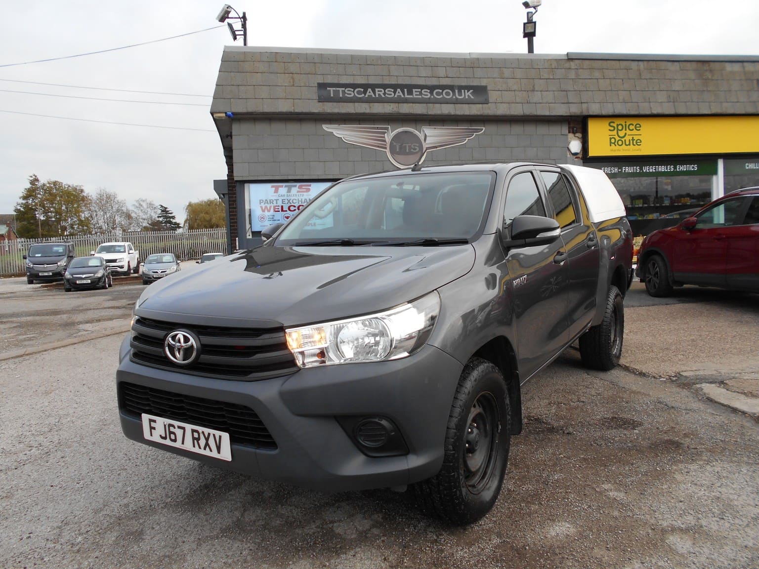 2017 Toyota Hilux 2.4 D-4D Active NO VAT 3.5T in grey — photo 1 of 22