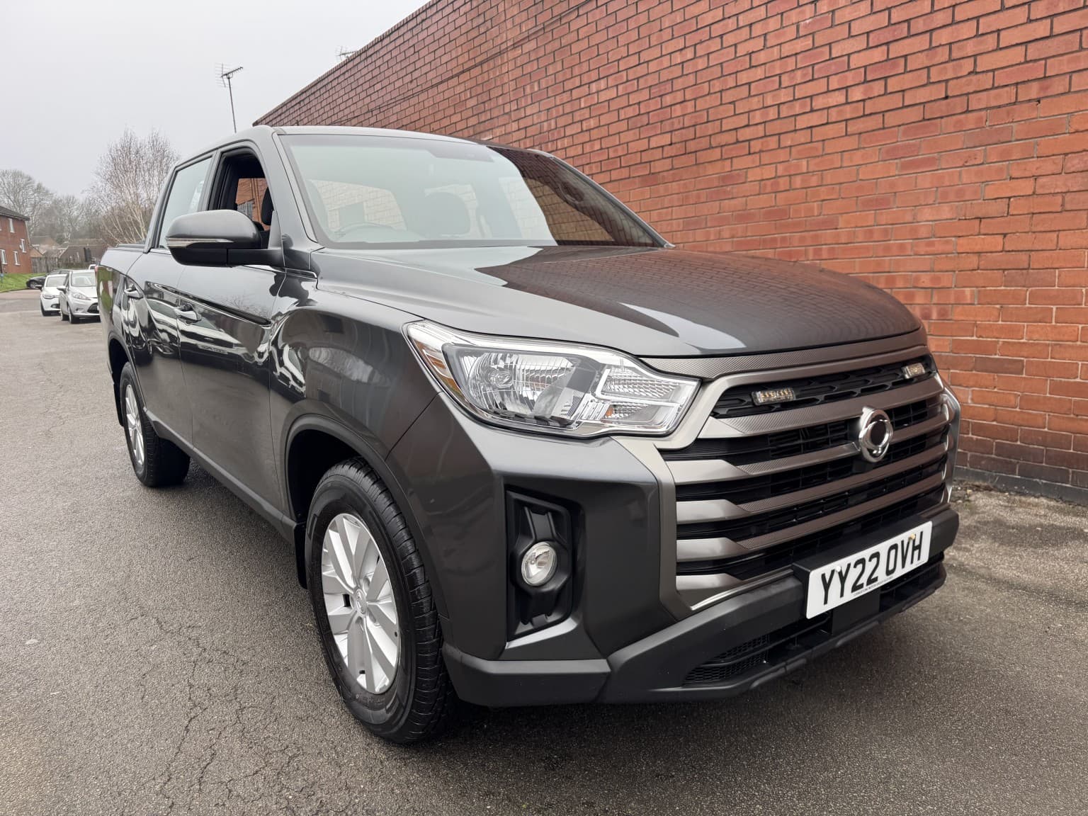 SsangYong Musso - image 1 of 19