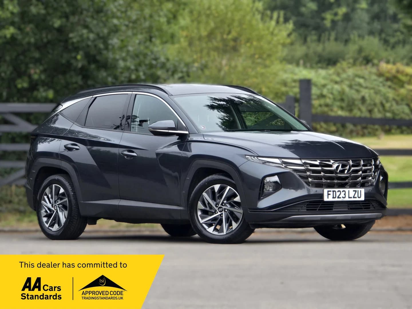 Hyundai Tucson - image 1 of 24